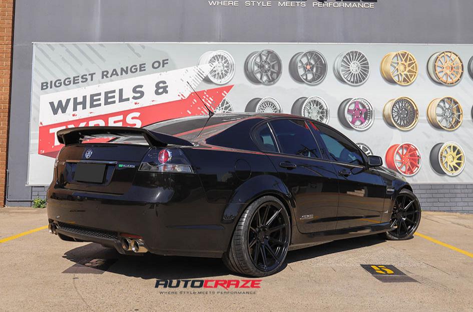 HOLDEN-COMMODORE-SF04-MATTE-BLACK